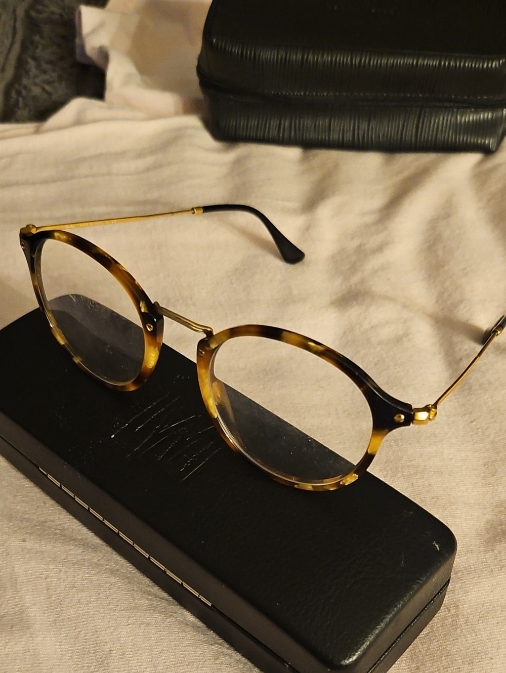 Ray-Ban Round Fleck (RB2447V) frames ( Perfect Condition ) RARE!!